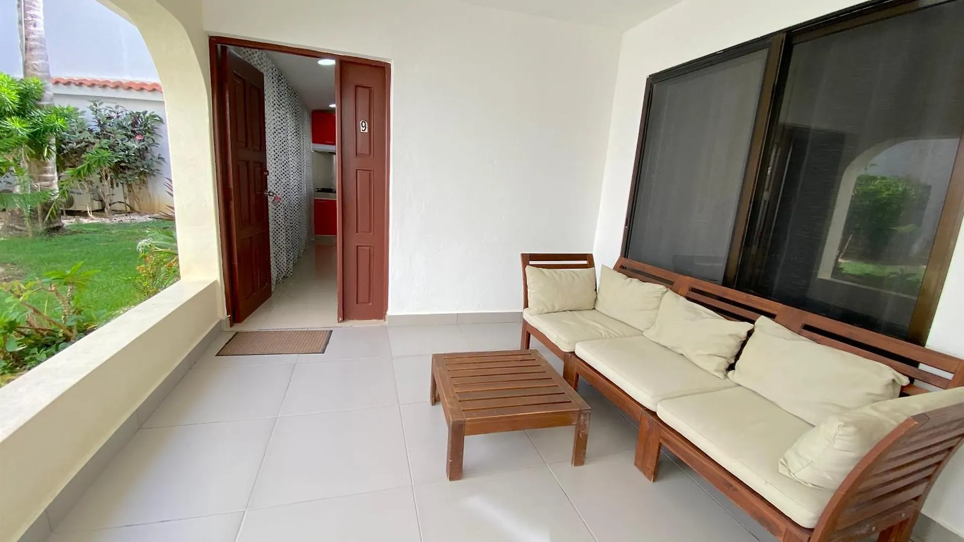 Los Corales Villas And Suites - Beach Club, Spa, Restaurants Punta Cana Hotel