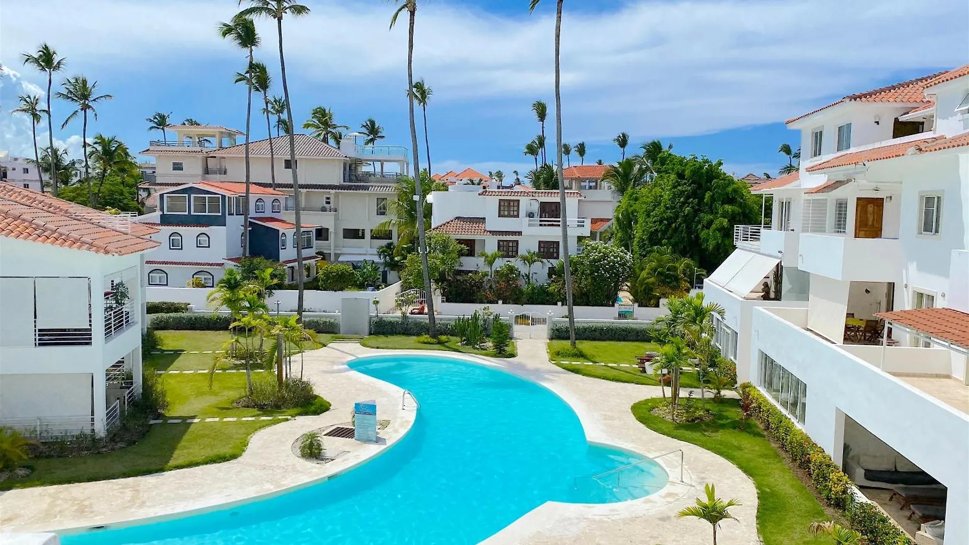 Los Corales Villas And Suites - Beach Club, Spa, Restaurants Punta Cana Hotell
